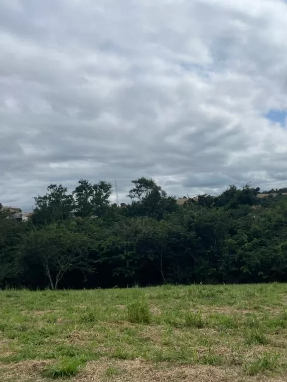 Terreno à Venda no Condominio Village Ipanema 