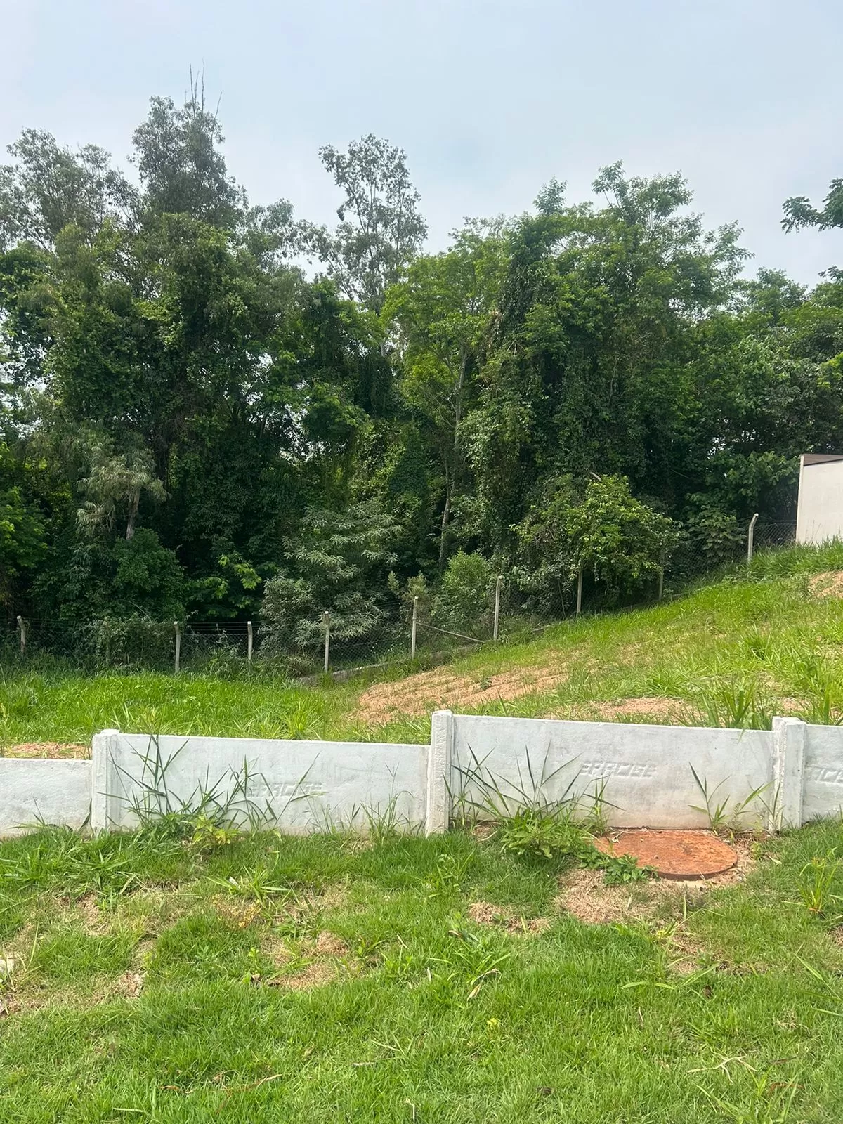 Terreno à Venda no Condominio Vale Azul / Votorantim - SP