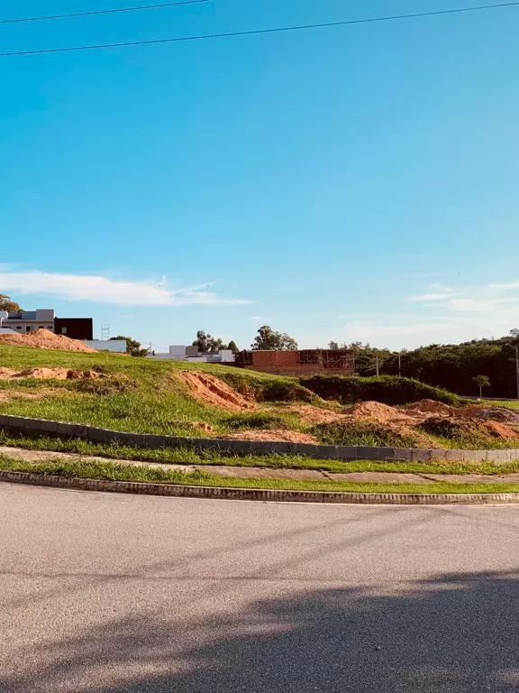 Terreno à Venda no Condominio Helena Maria / Wanel Ville em Sorocaba-SP