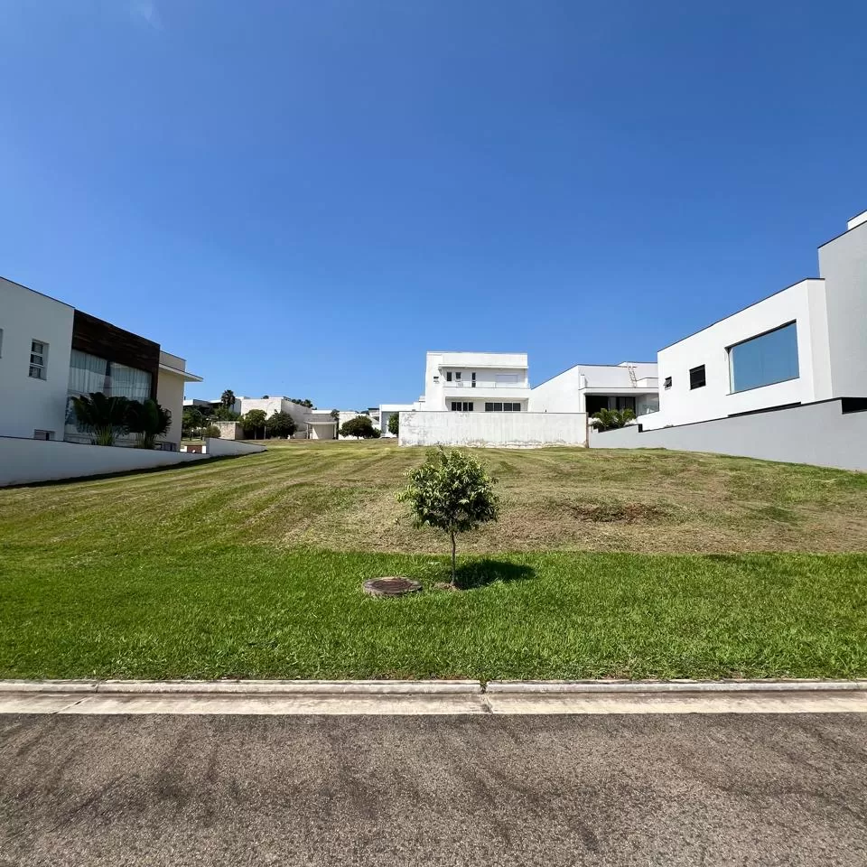 Dois lotes lado a lado à Venda no Condominio Alphaville Nova Esplanada em Votorantim/SP