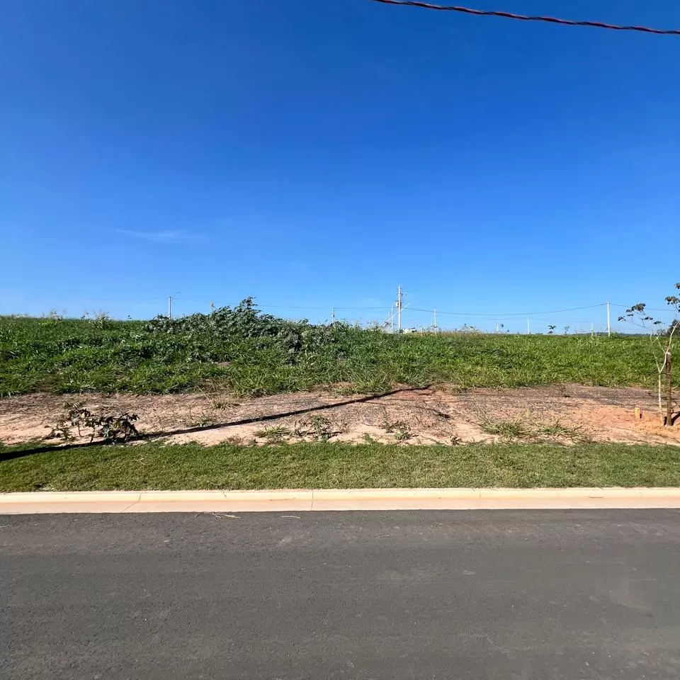 Terreno à Venda no Condominio Terras Alpha Nova Esplanada em Votorantim-SP