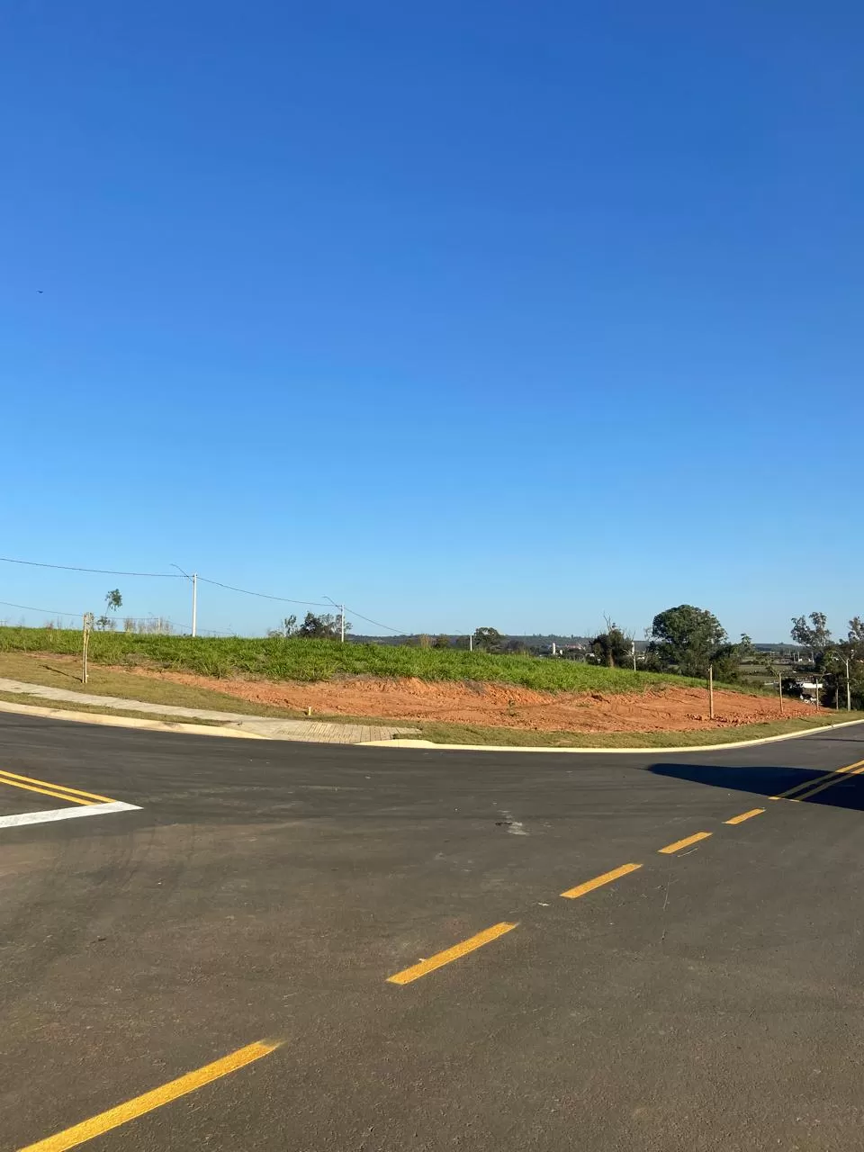 Terreno de Esquina à Venda no Condominio Terras Alpha em Votorantim/SP