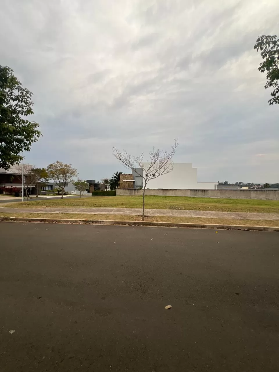 Terreno de Esquina Plano no Condominio Saint Patrick em Sorocaba/SP