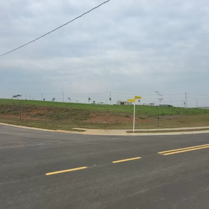 Terreno de Esquina à Venda no Condominio Terras Alpha Votorantim/SP