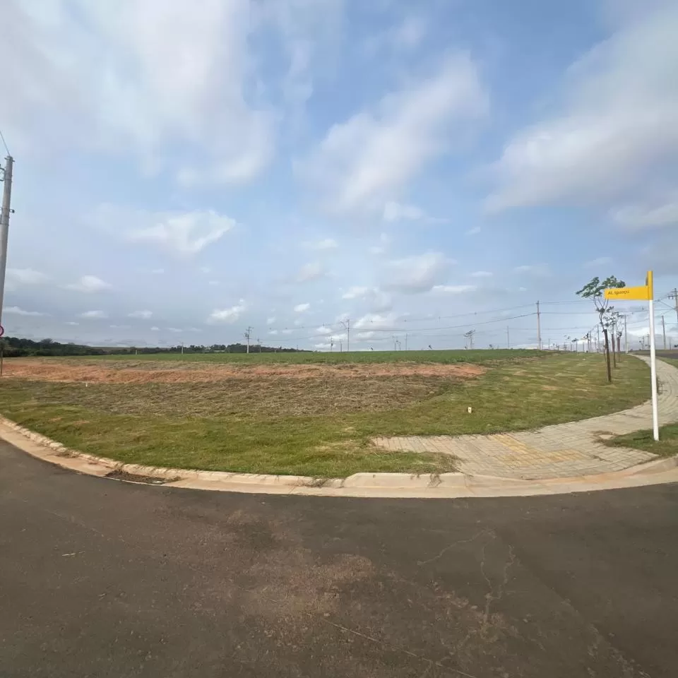 Terreno de Esquina à Venda no Condominio Terras Alpha nova esplanada em Votorantim/SP 