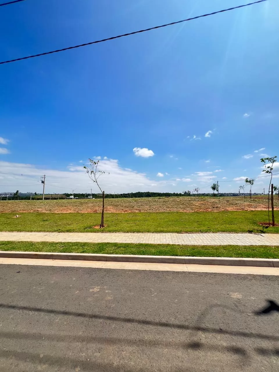 Terreno de esquina à venda no Terras Alpha em Votorantim/SP 