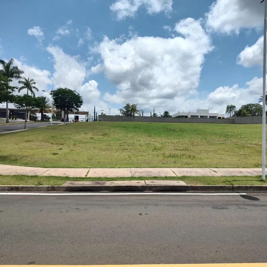 Terreno à Venda no Condomínio Saint Patrick, Sorocaba/SP