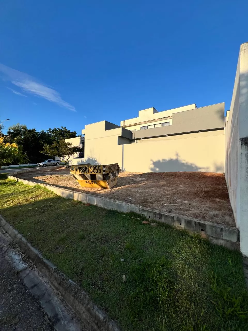 Terreno de Esquina à venda no Condomínio Vale Azul Votorantim/SP